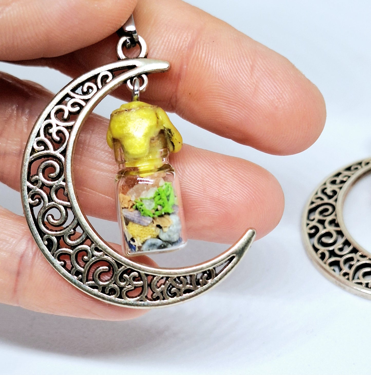 Collier lune et fiole à souhait