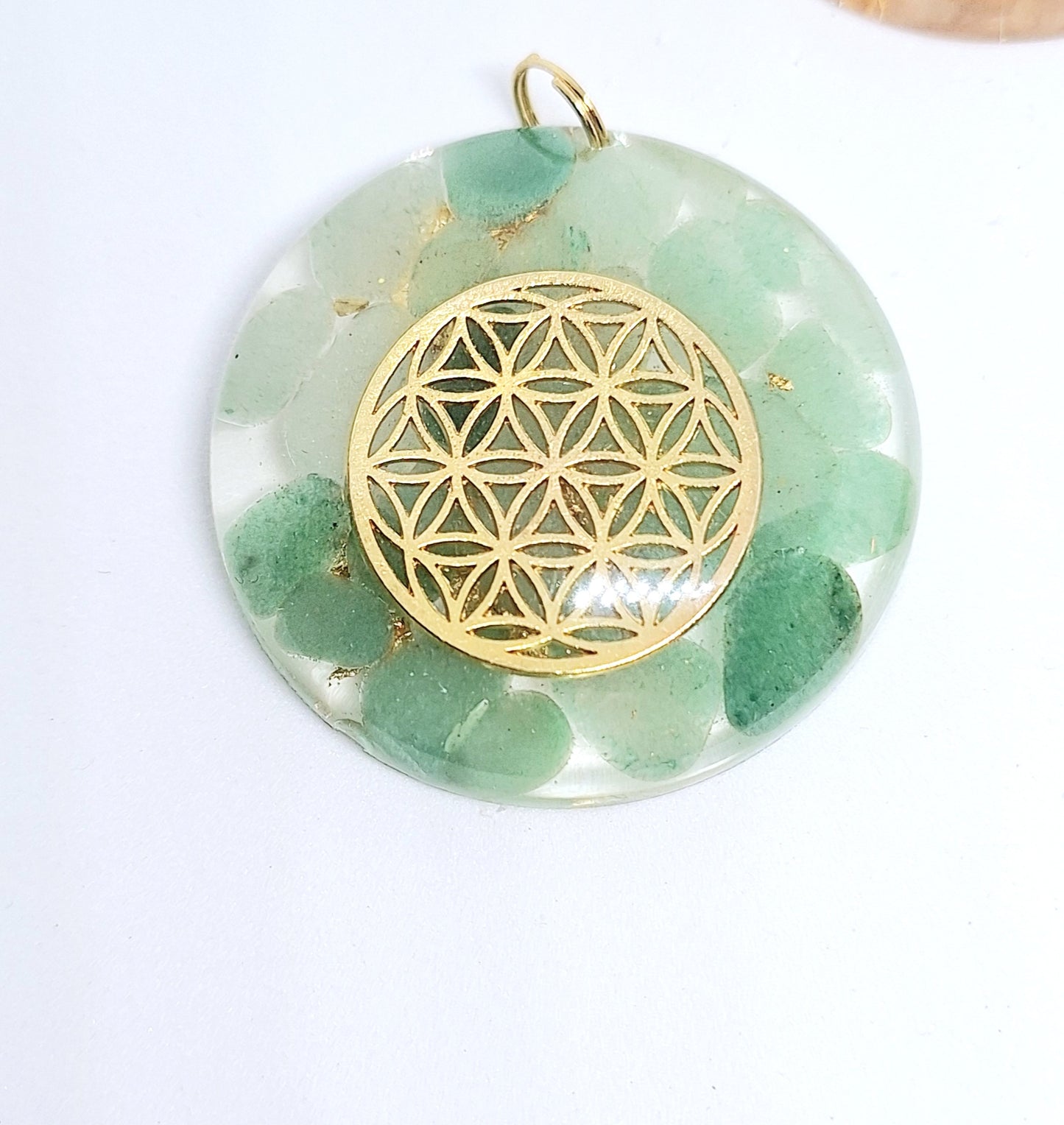 Collier orgonite demi-sphère XL