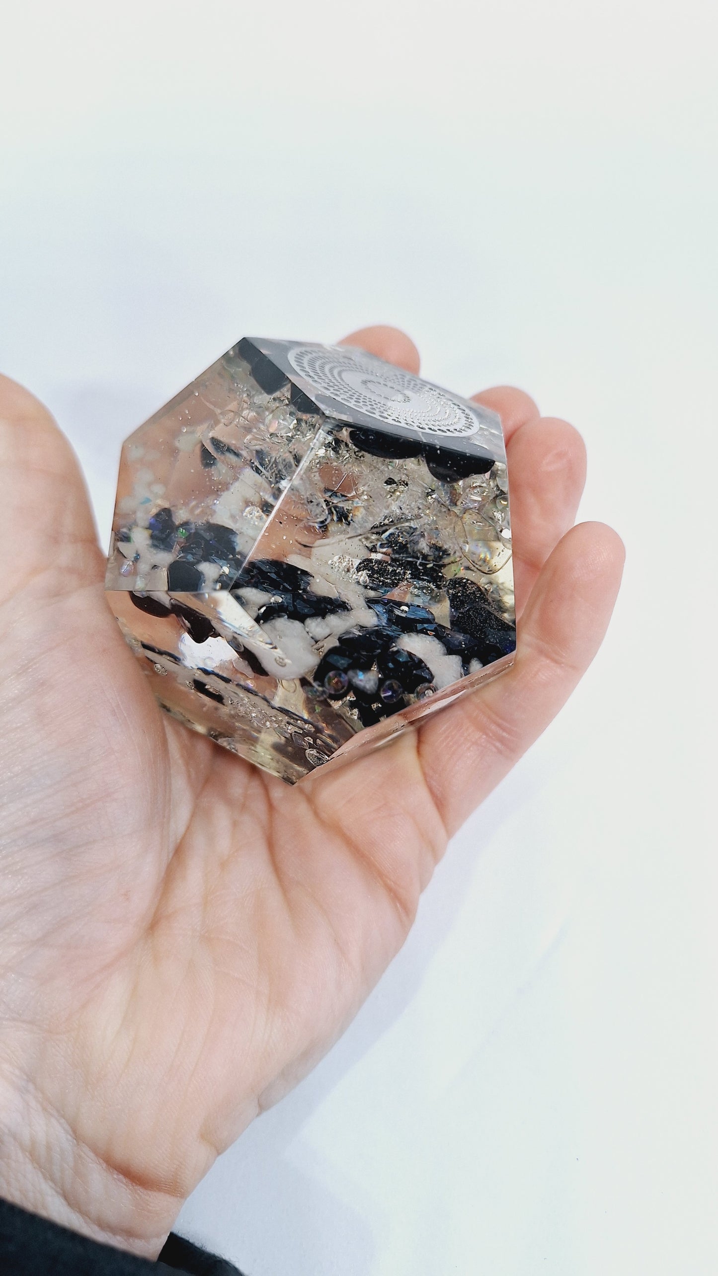 Orgonite dodecaèdre Quartz et obsidienne L