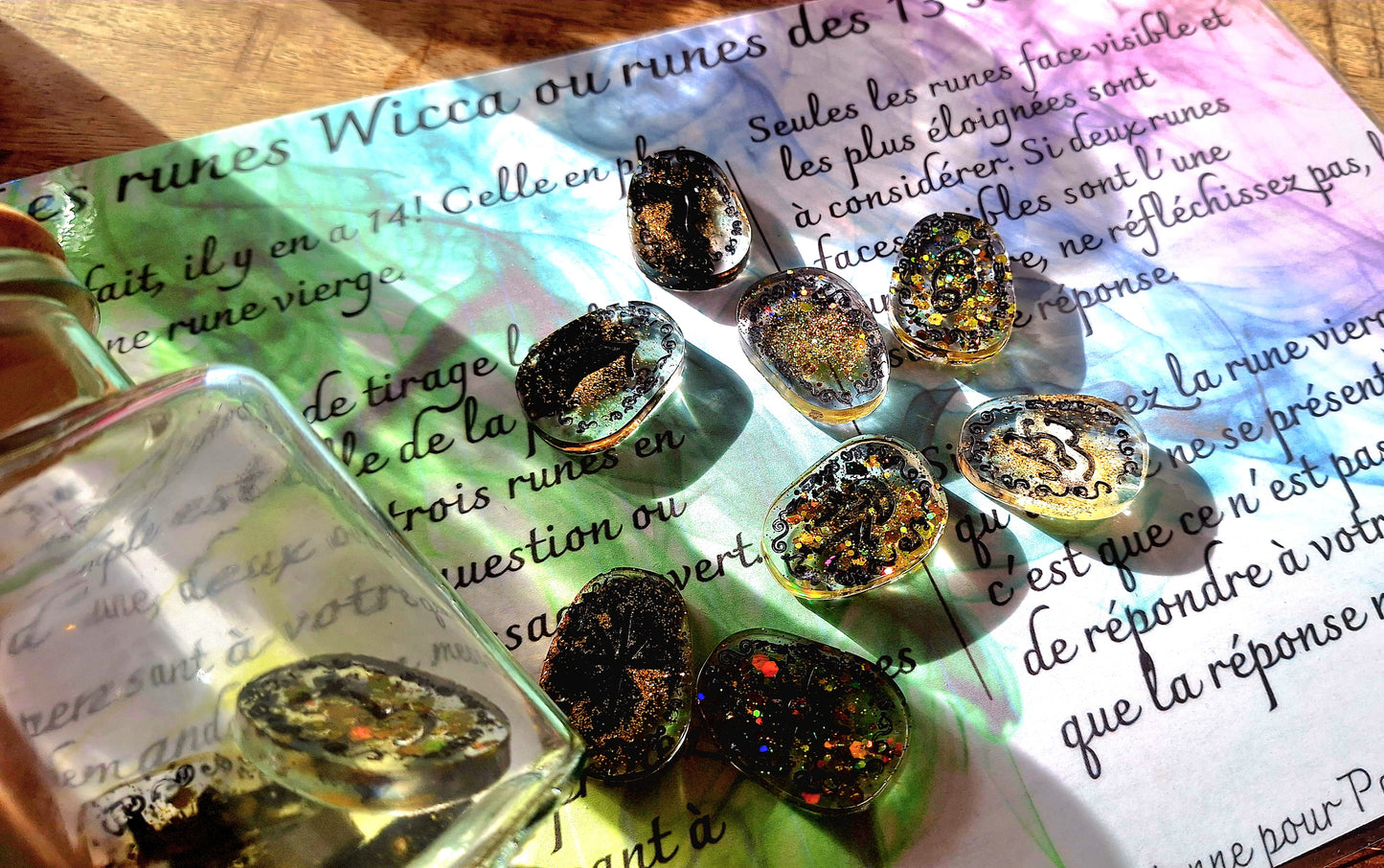 Runes des 13 sorcières, noir, blanc et doré