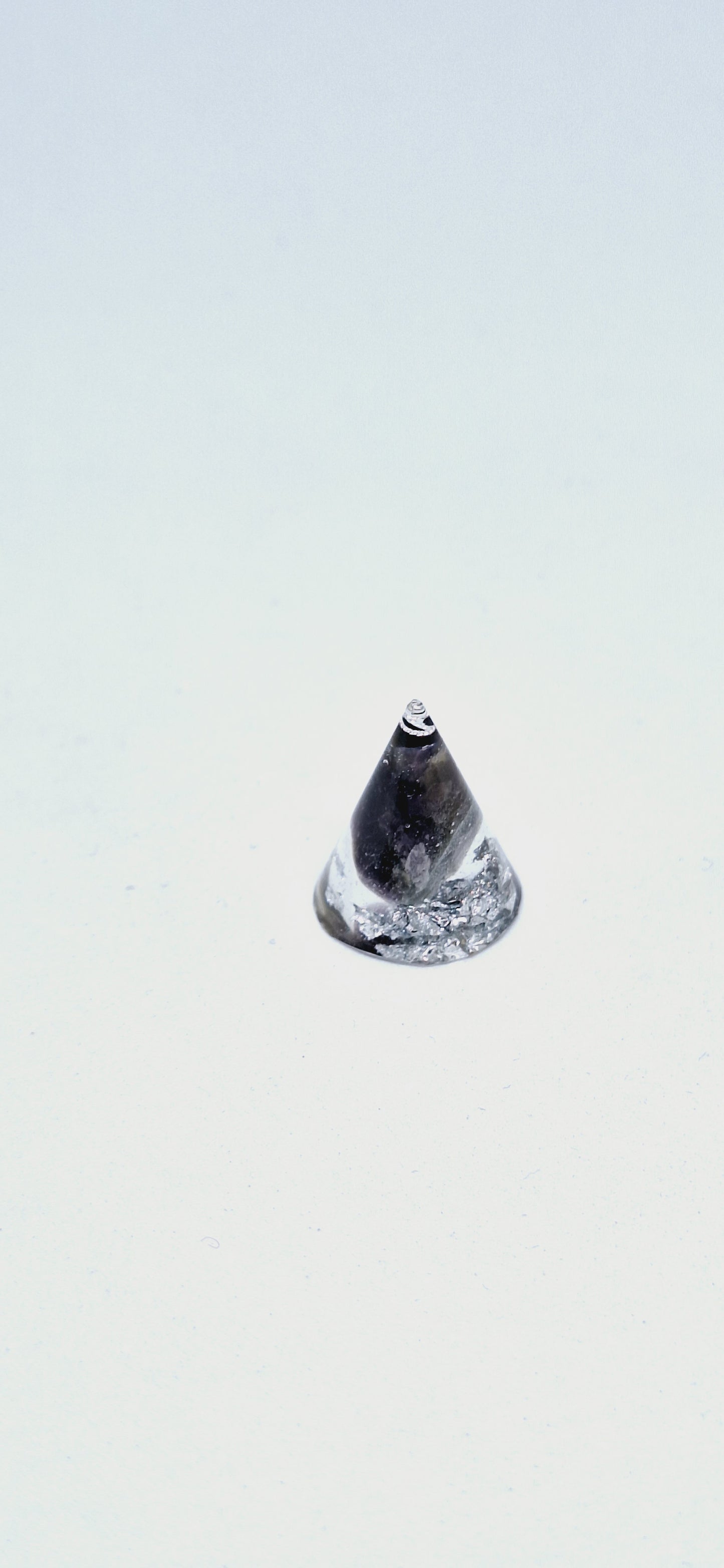 Orgonite cône XS - Améthyste, lune, aluminium ou or