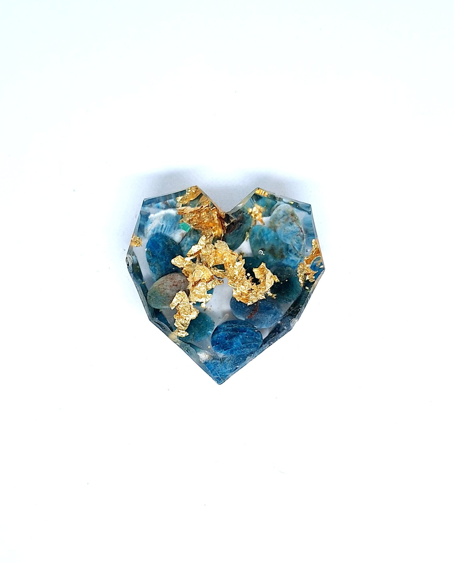 Orgonite Cœur à facettes - Apatite, or, étoiles 🩵