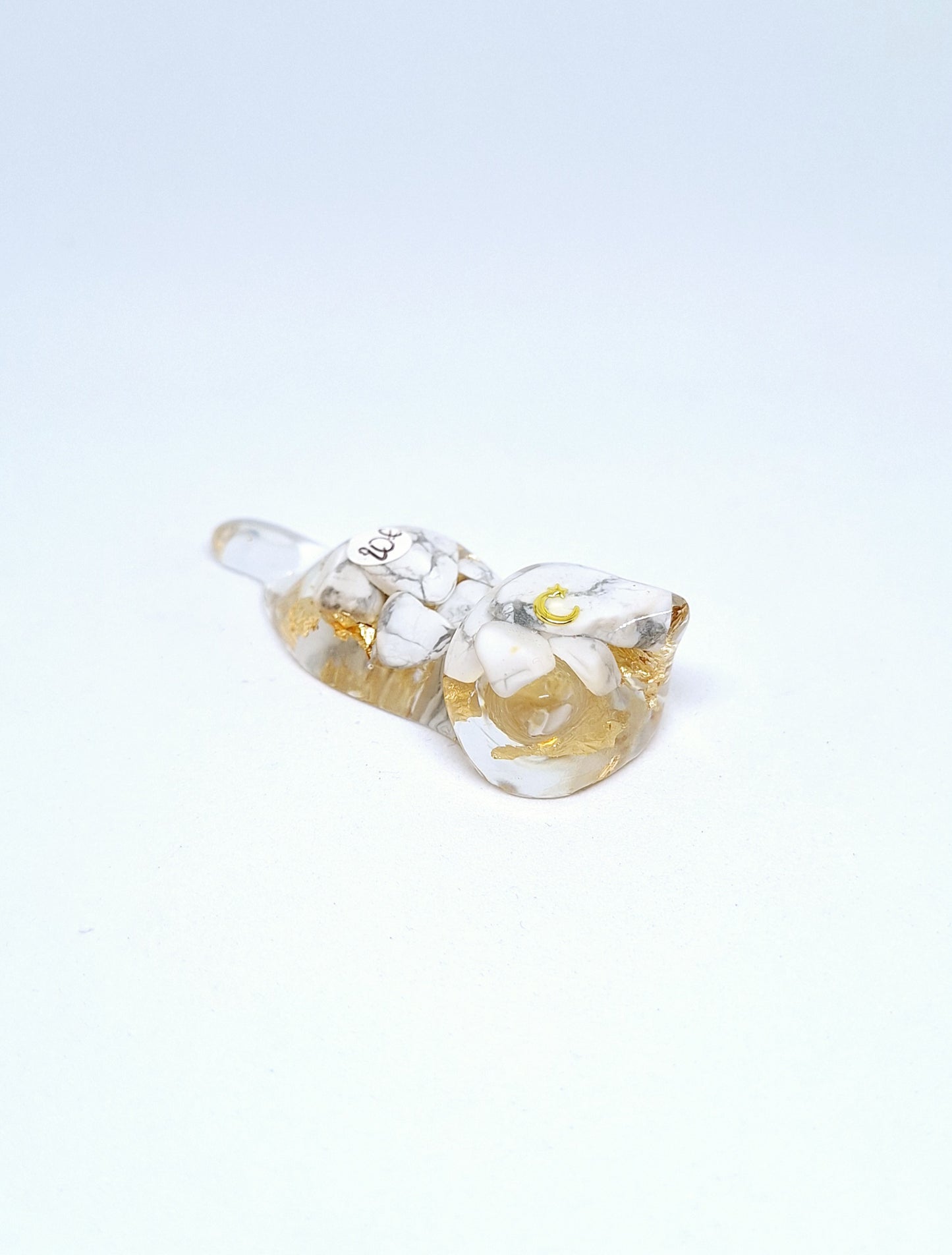 Chat orgonite Howlite - Or ou Aluminium