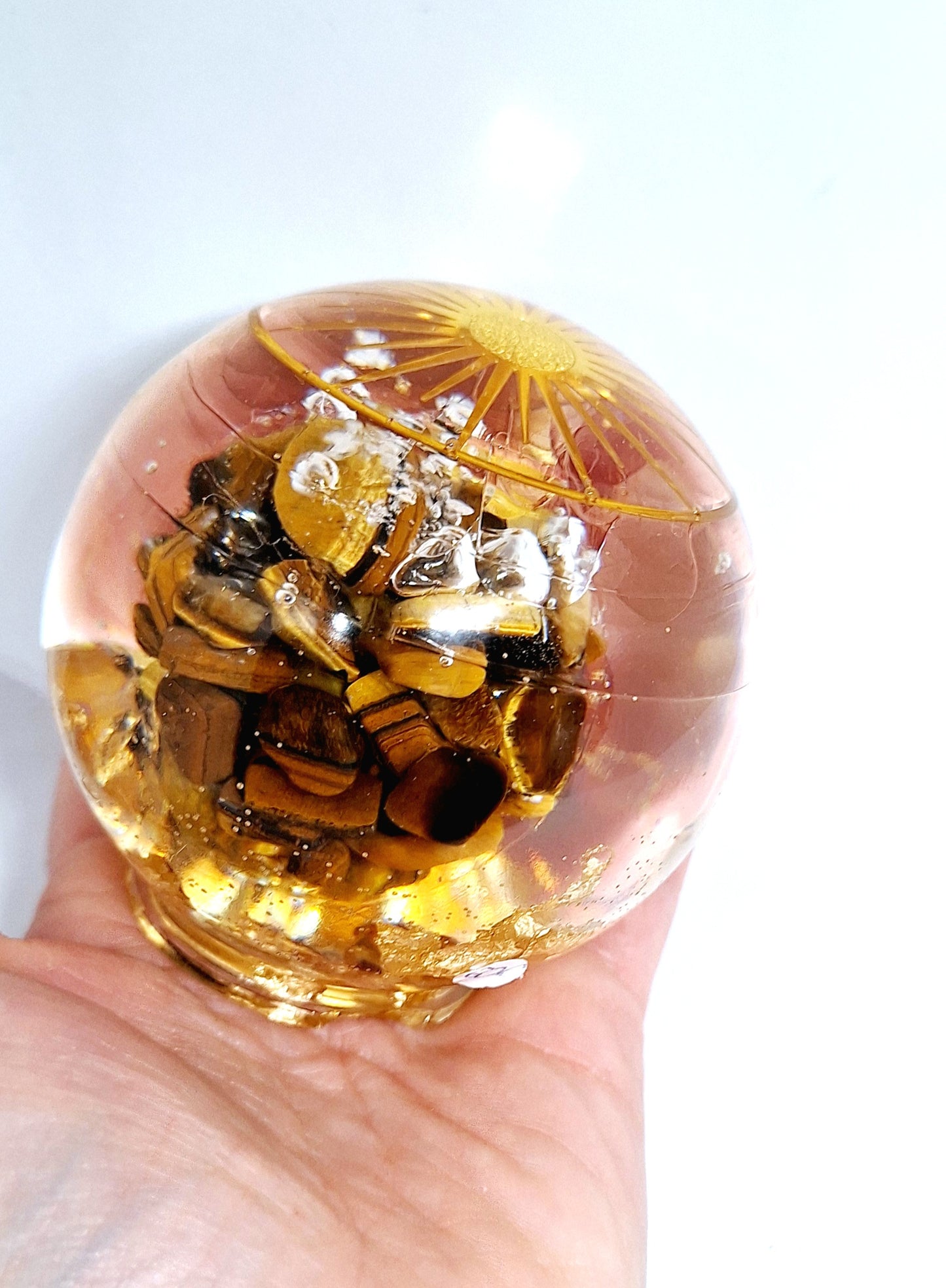 Orgonite Sphère XL - Œil de tigre, soleil