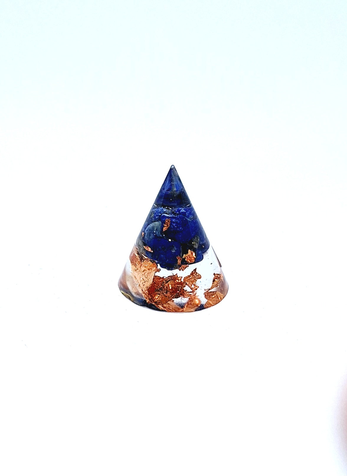 Orgonite cône S - Lapis-lazuli, soleil, cuivre