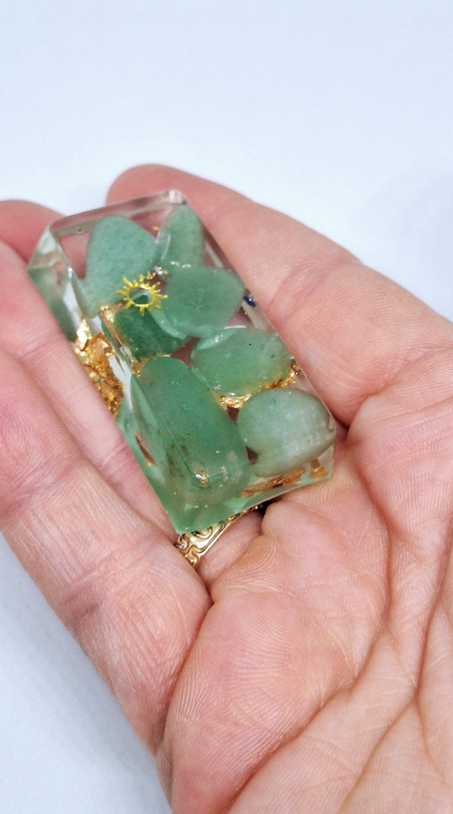 Orgonite lingot - Aventurine verte, soleil, infini ou étoile, or