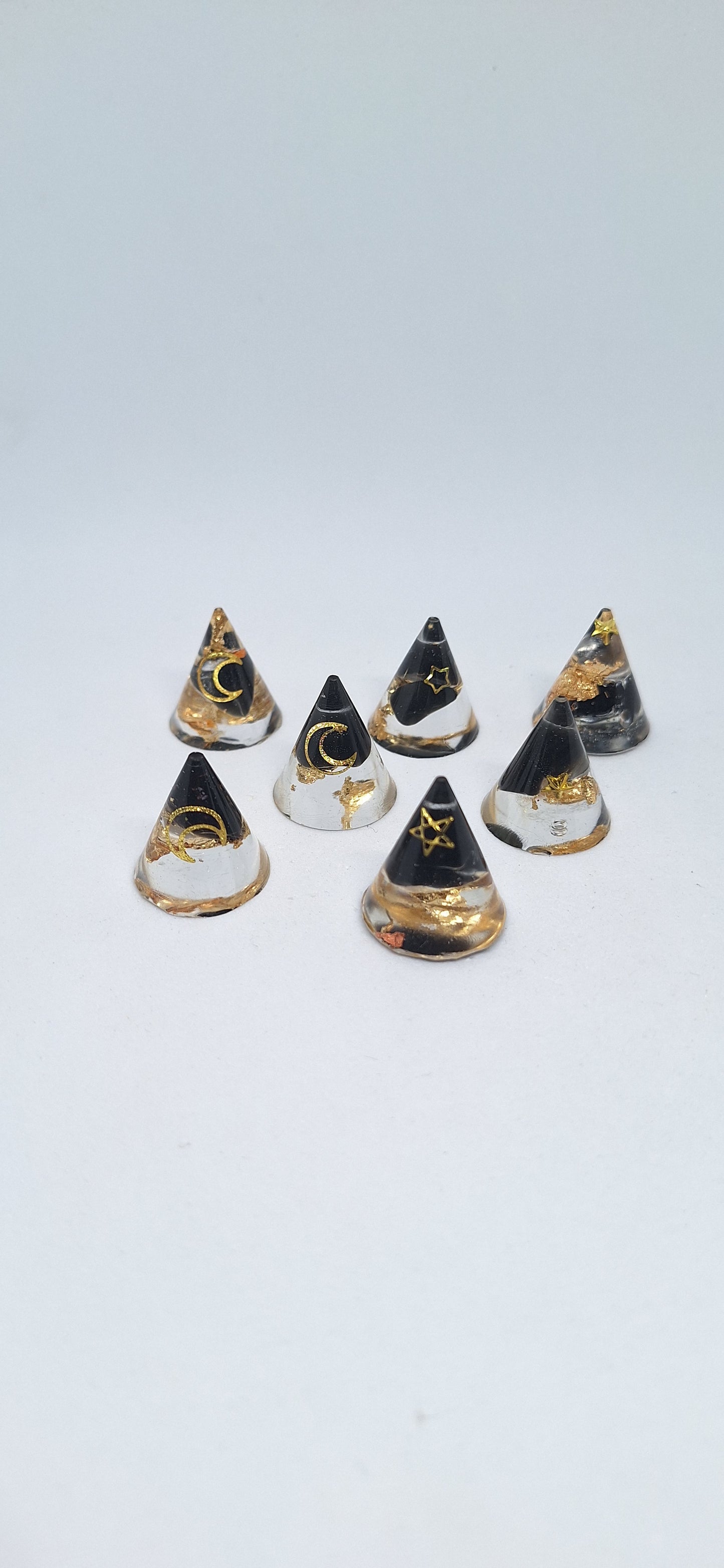 Orgonite cône XS - Obsidienne, lune ou étoile, or