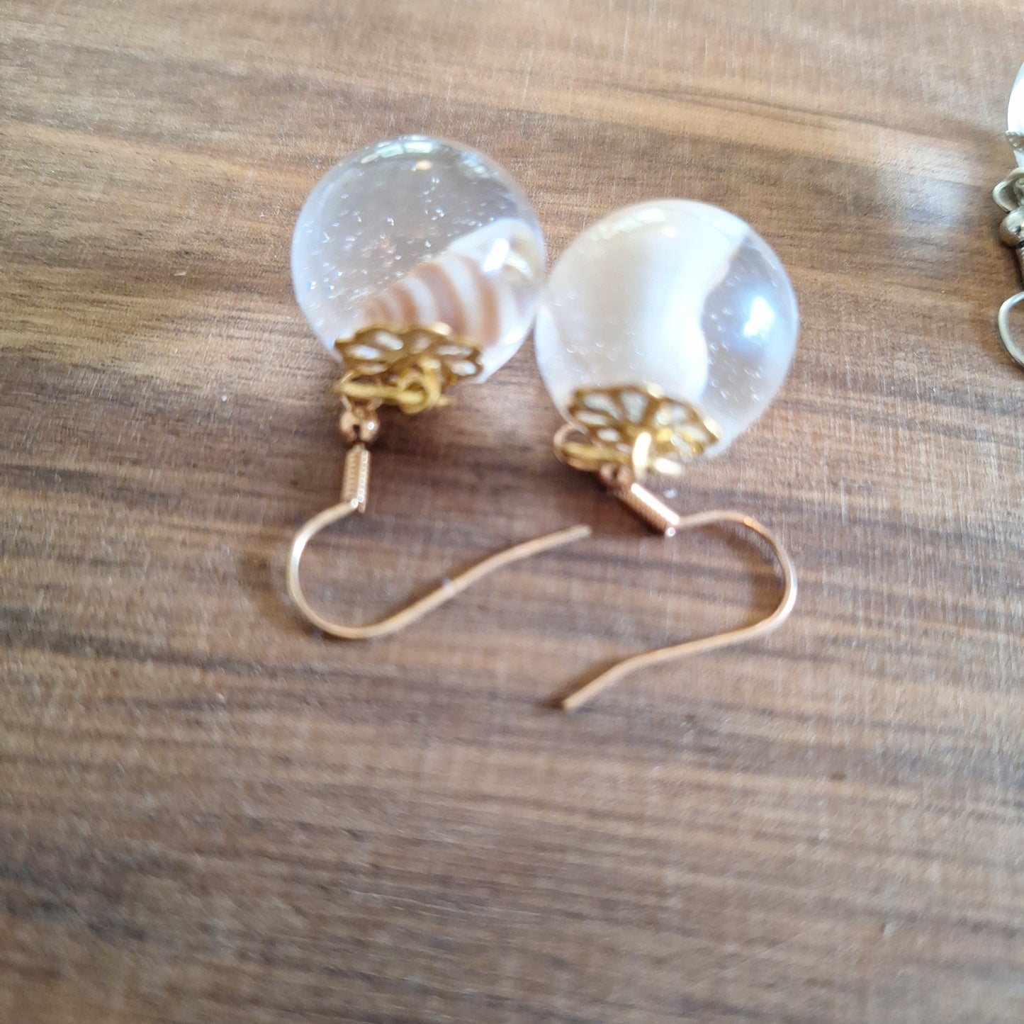 Boucles d'oreilles sphères coquillages