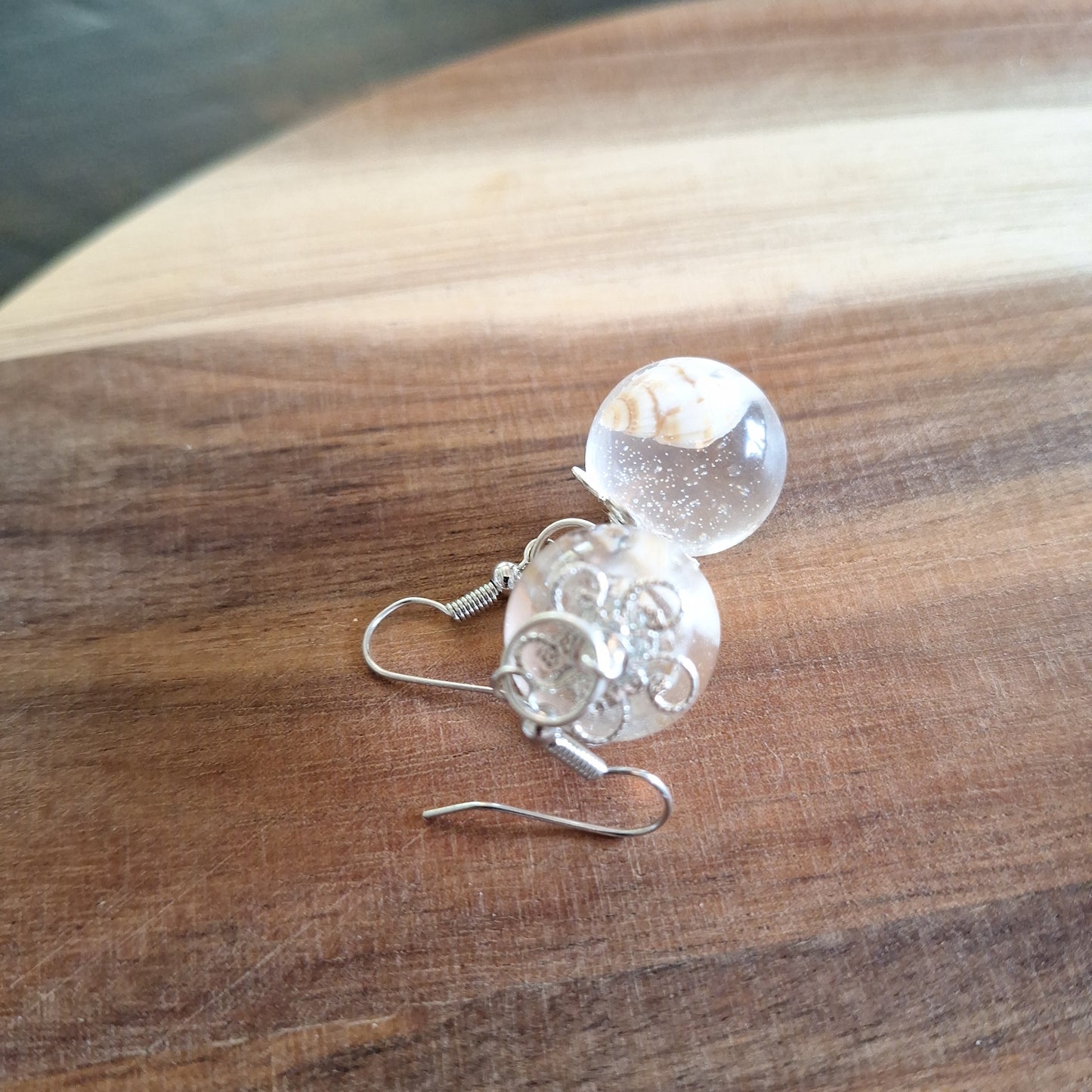 Boucles d'oreilles sphères coquillages