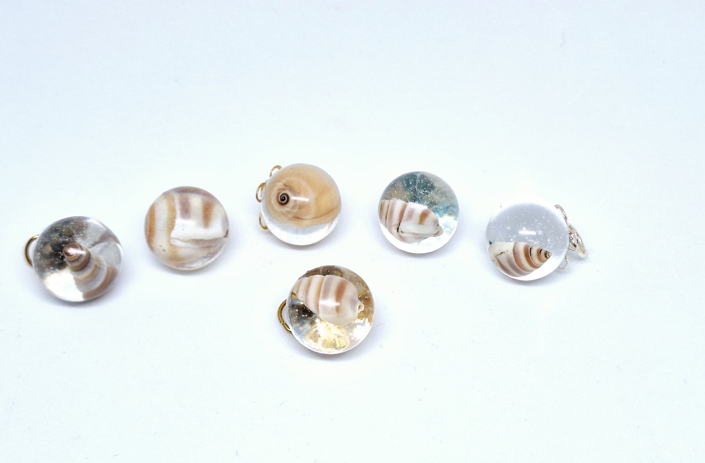 Colliers sphères coquillages