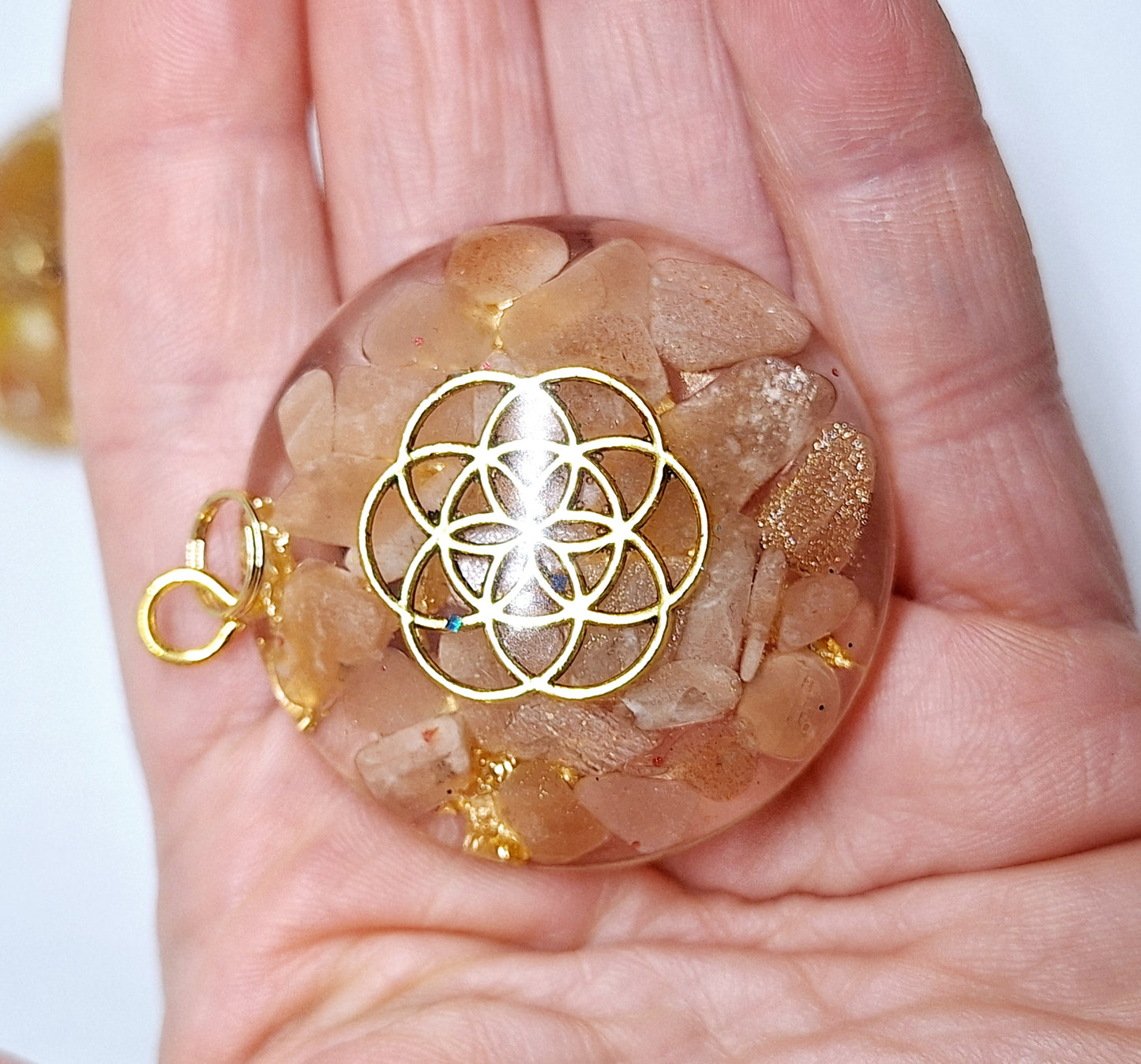 Collier orgonite demi-sphère XL