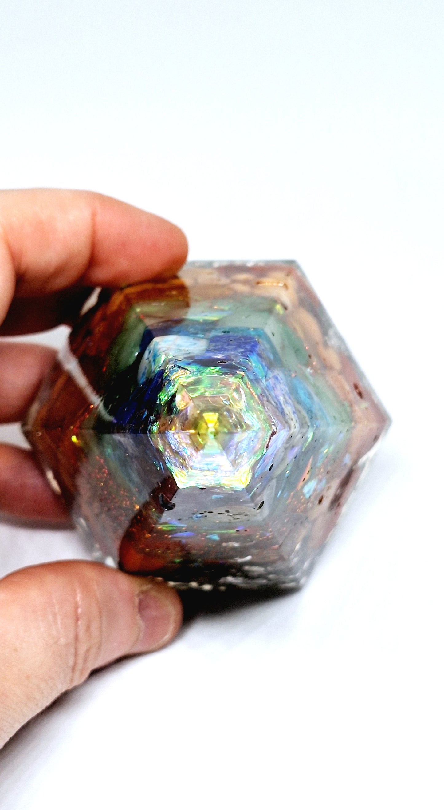 Orgonite de rééquilibrage global et d'harmonisation des chakras - Pyramide pentagonale L, arbre de vie, aluminium