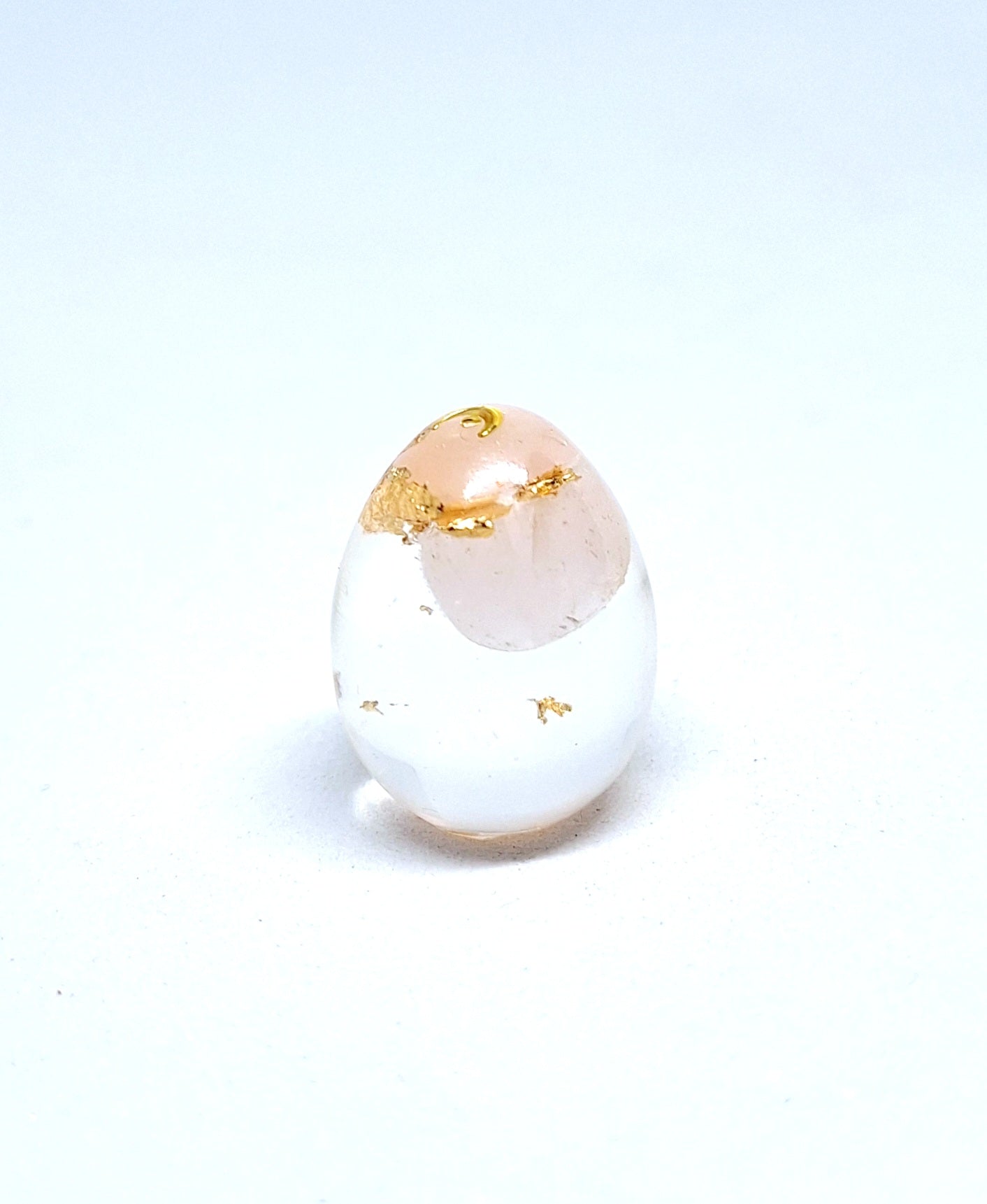 Orgonite œuf XXS - Quartz rose, lune, or