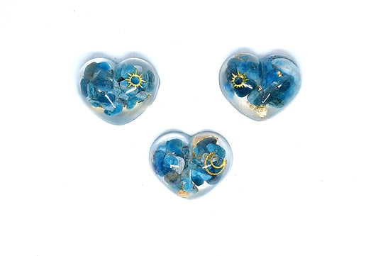 Orgonite Cœur S - Apatite, or, lune ou soleil 🩵