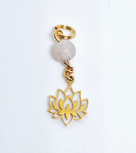 Collier fleur de lotus et pierre