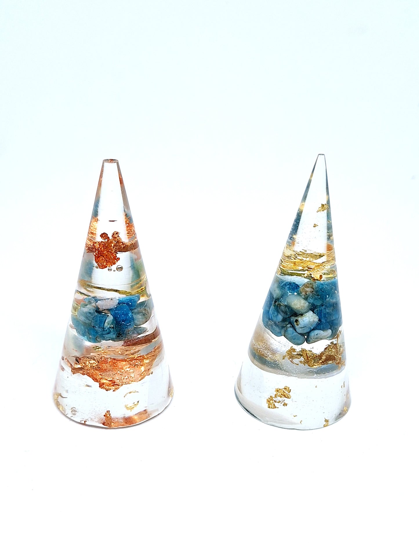 Orgonite cône M - Apatite, lune, or ou cuivre