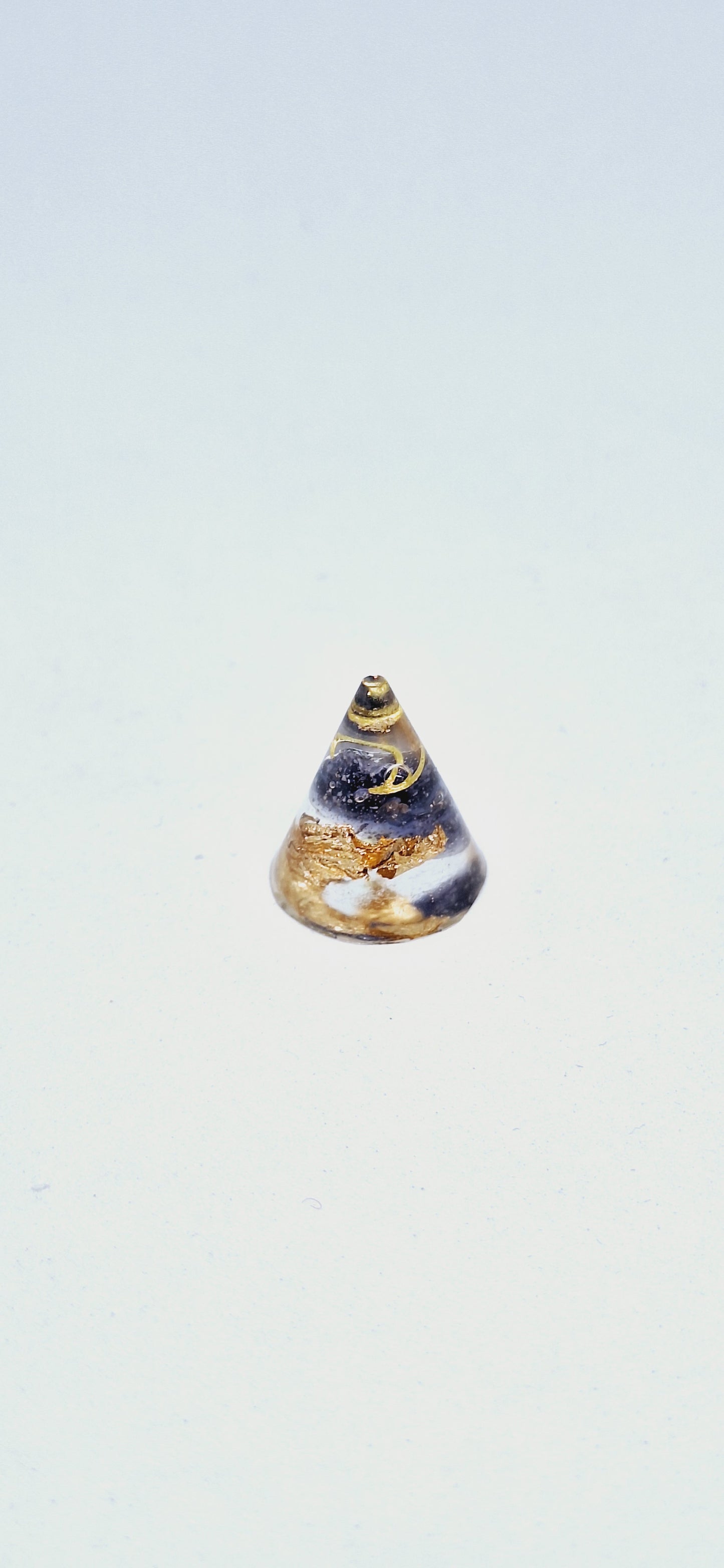 Orgonite cône XS - Améthyste, lune, aluminium ou or