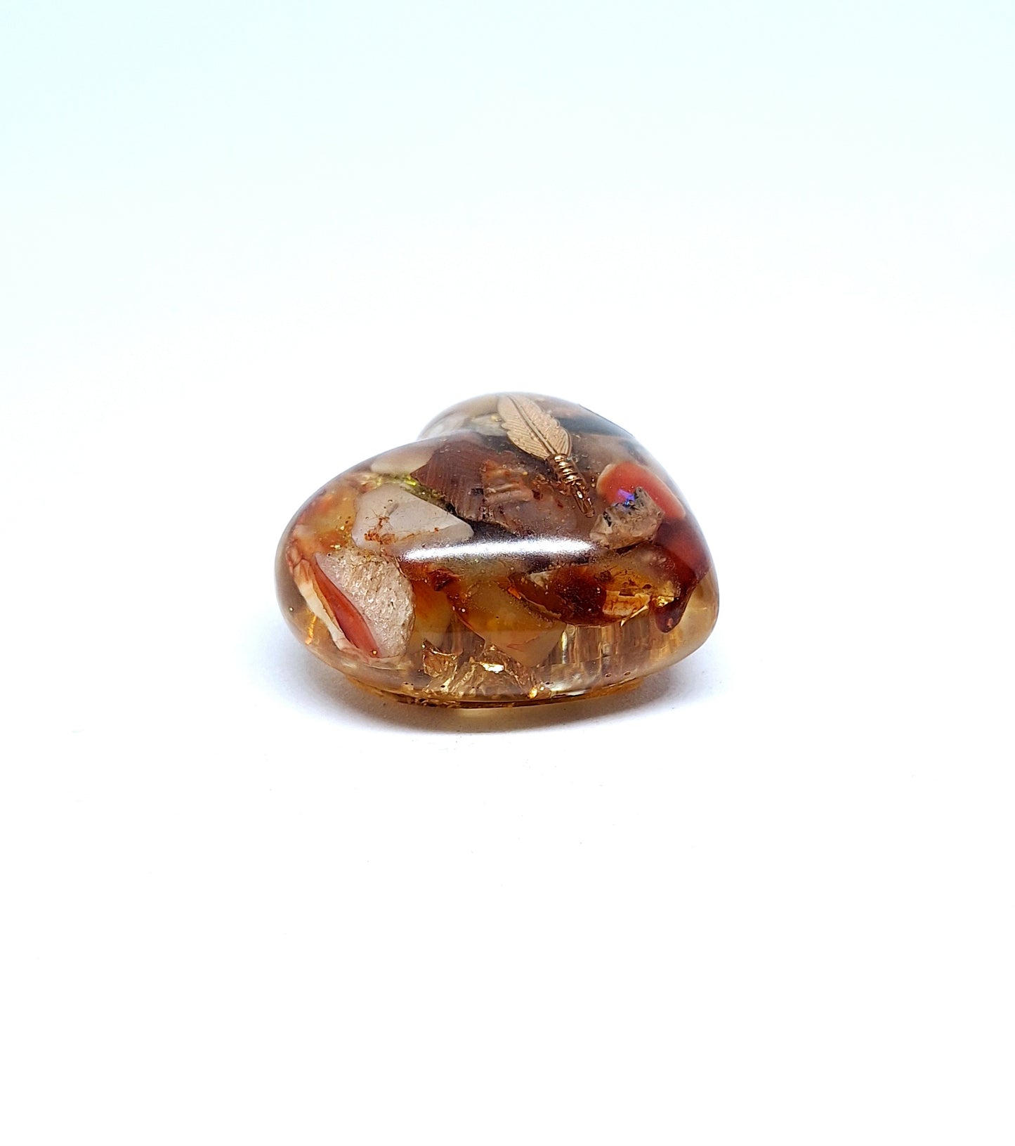 Orgonite Cœur M - Cornaline, or, plume 🧡