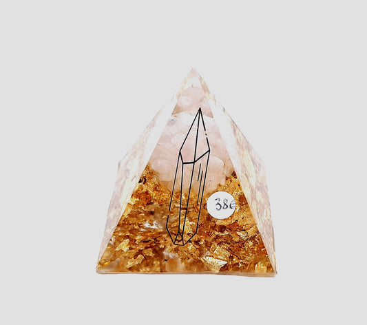 Orgonite pyramide M - Quartz rose, or, cristal 🩷