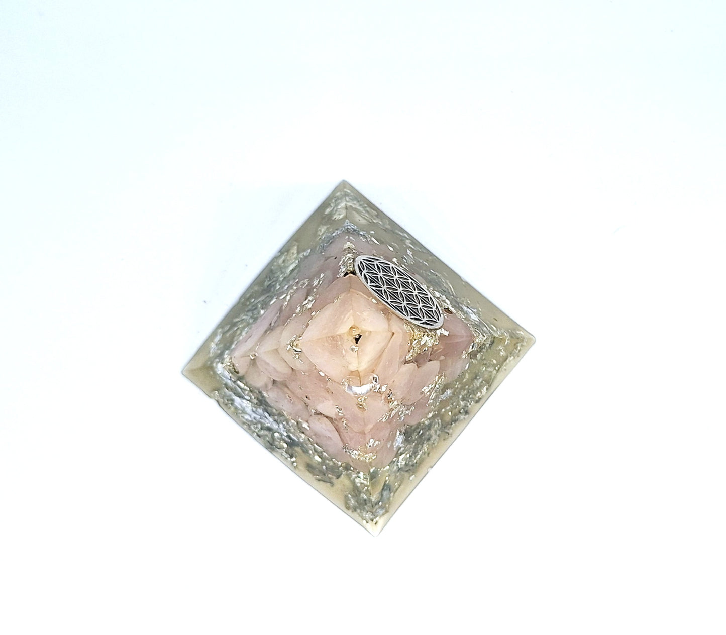 Orgonite pyramide L - Quartz rose, aluminium, fleur de vie 🩷