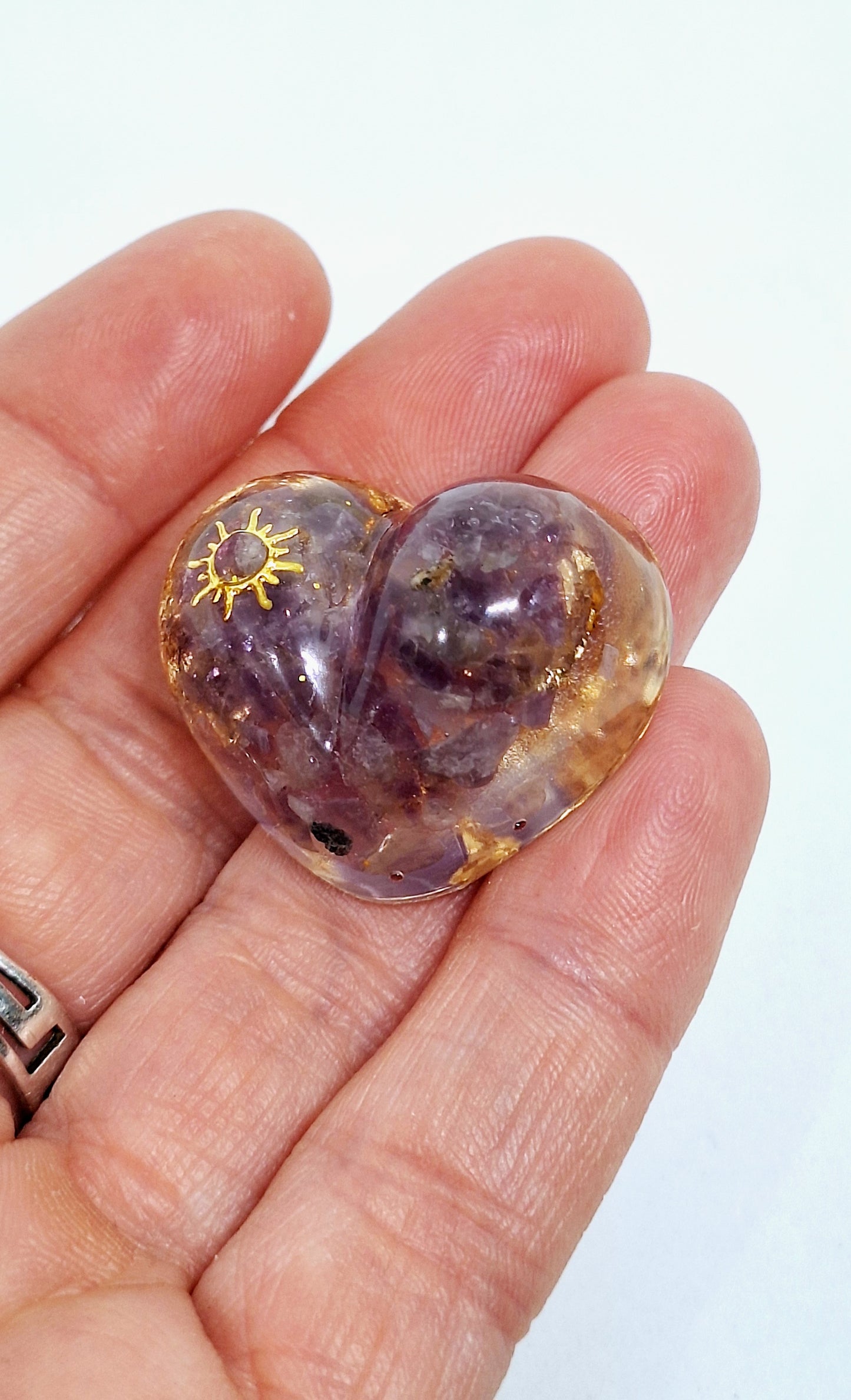 Orgonite Cœur S - Améthyste, or, lune, étoile ou soleil 💜