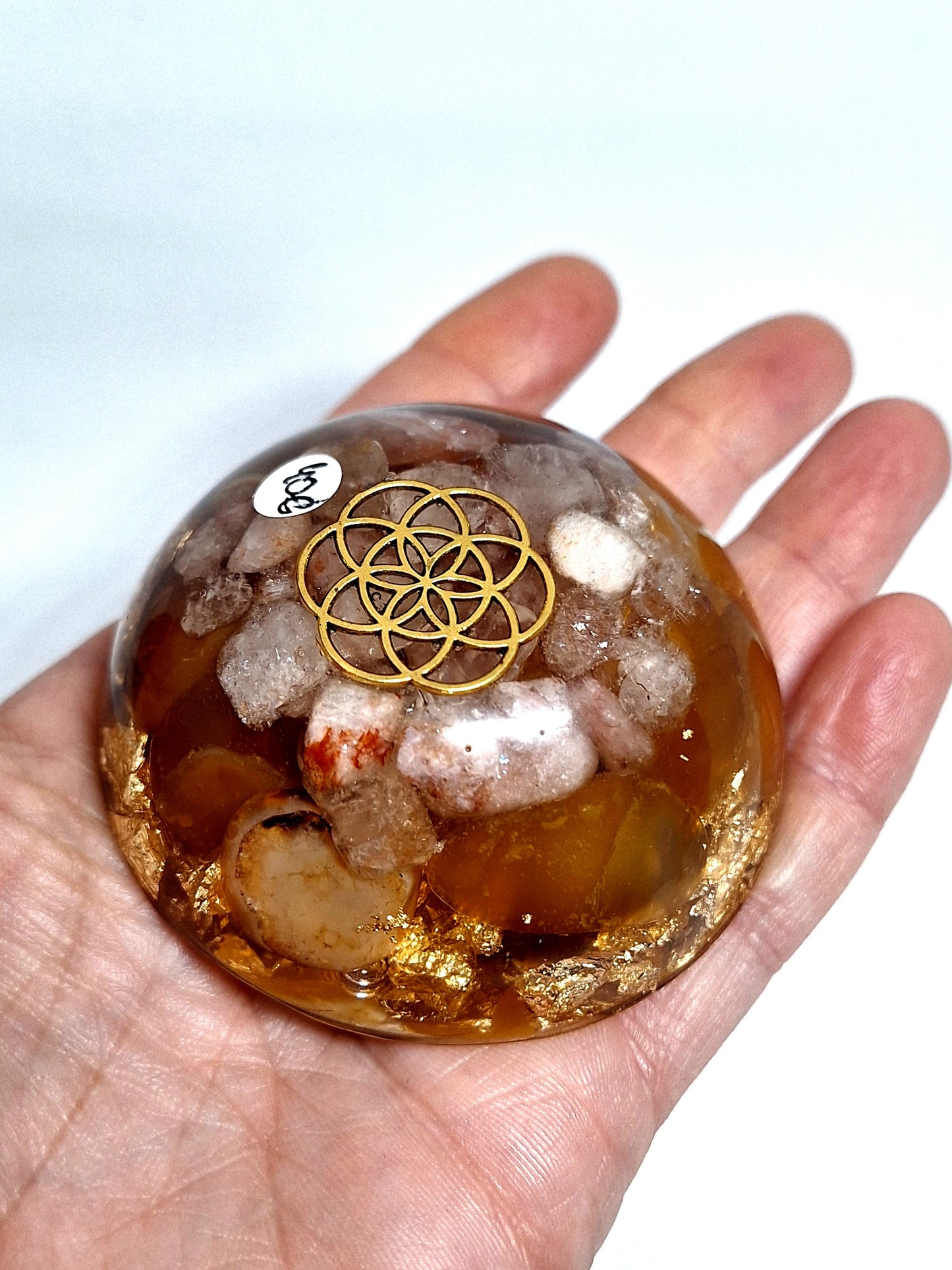 Orgonite dôme - Quartz hematoïde et agate jaune, graine de vie, or