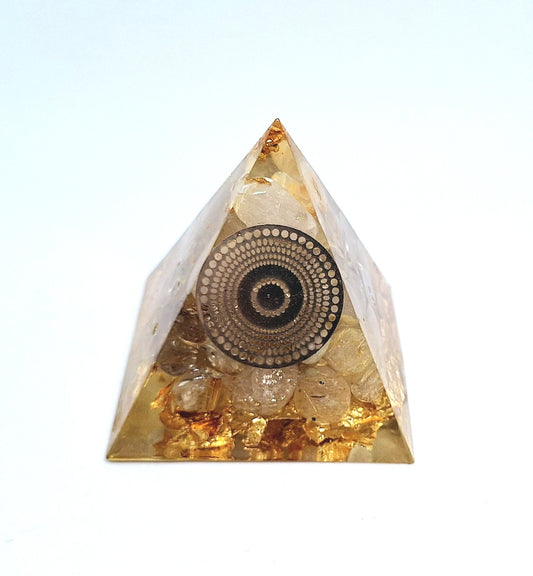 Orgonite pyramide L - Quartz rutile, or, mandala 💛