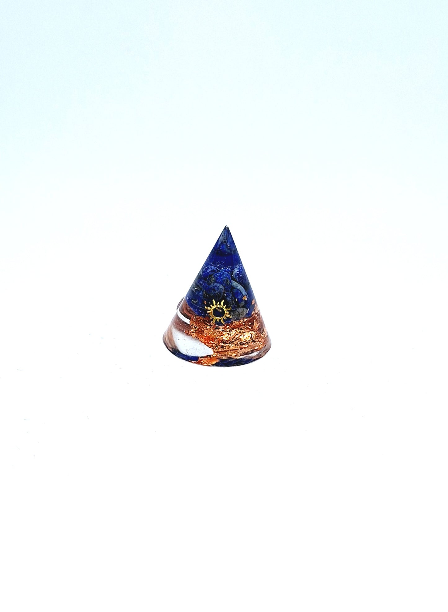 Orgonite cône S - Lapis-lazuli, soleil, cuivre