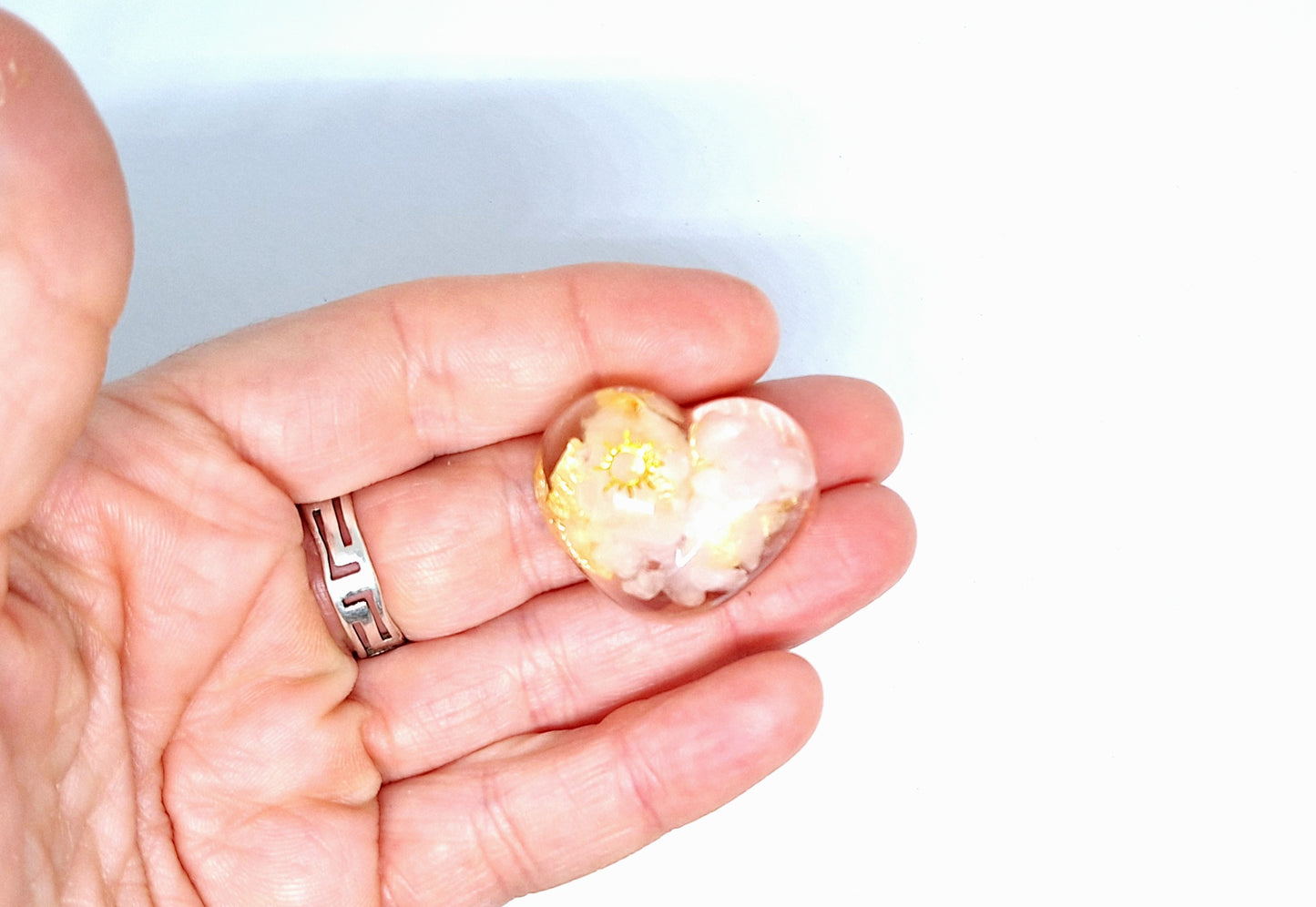Orgonite Cœur S - Quartz rose, or, soleil, étoile ou lune 🩷