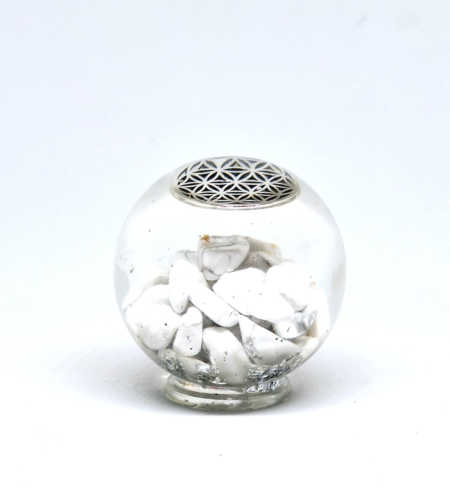 Orgonite Sphère M - Howlite, fleur de vie, aluminium