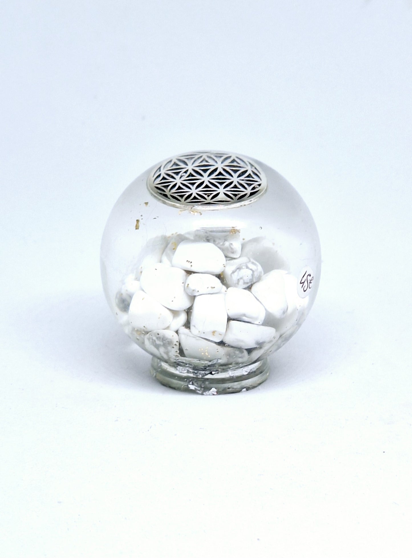 Orgonite Sphère M - Howlite, fleur de vie, aluminium