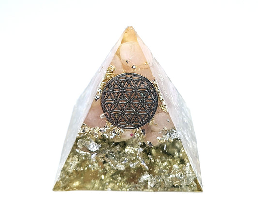 Orgonite pyramide L - Quartz rose, aluminium, fleur de vie 🩷