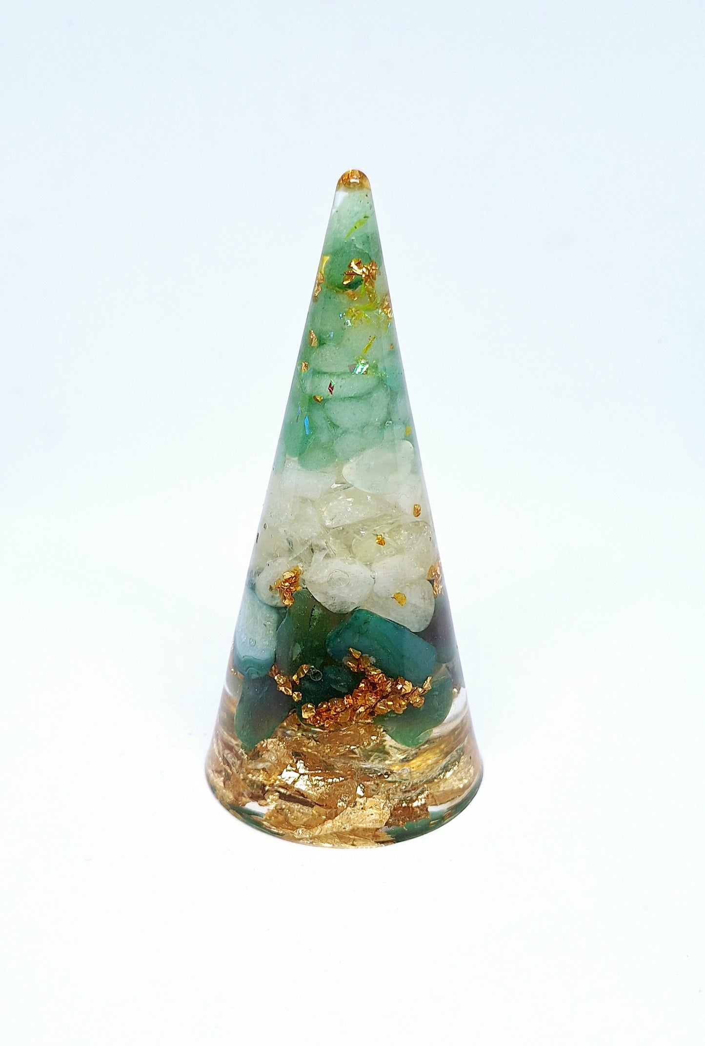 Orgonite cône XL - Aventurine verte, citrine et agate verte, mandala et or