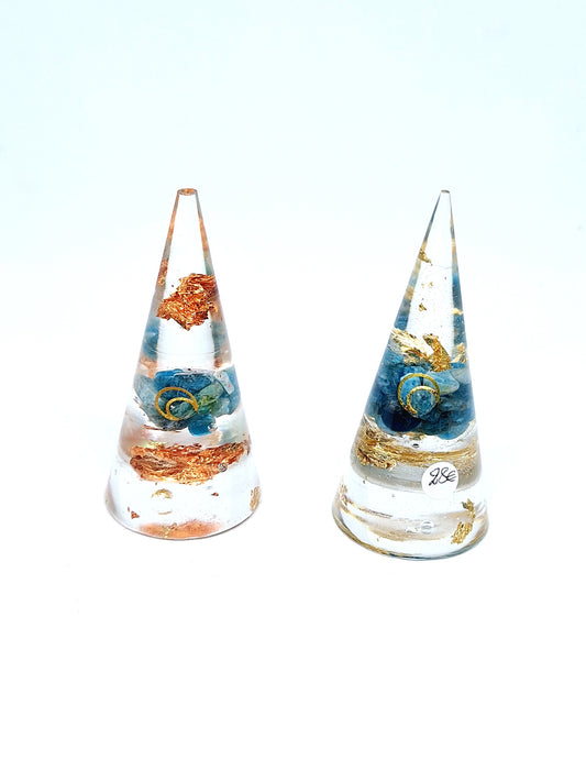 Orgonite cône M - Apatite, lune, or ou cuivre
