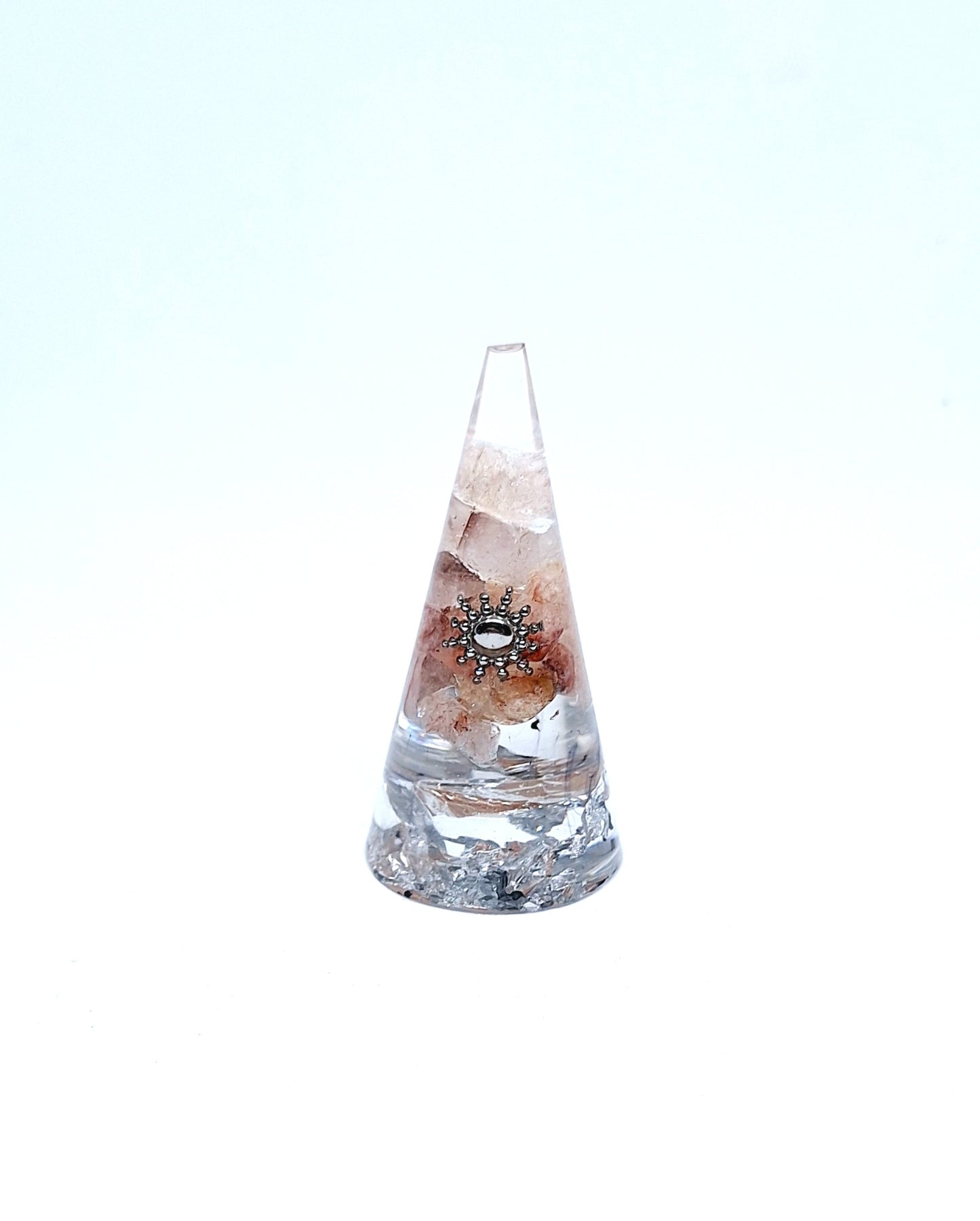Orgonite cône M - Quartz hematoïde, soleil, aluminium